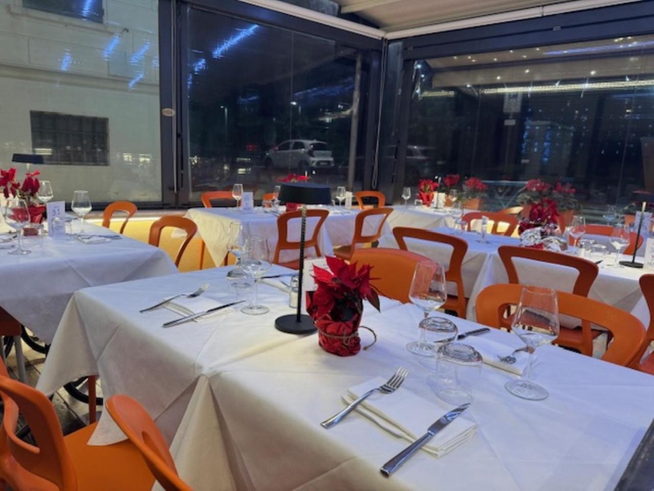 Hotel Ristorante Milton Вараце Екстериор снимка
