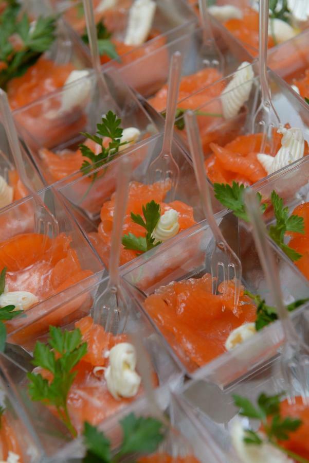 Hotel Ristorante Milton Вараце Екстериор снимка
