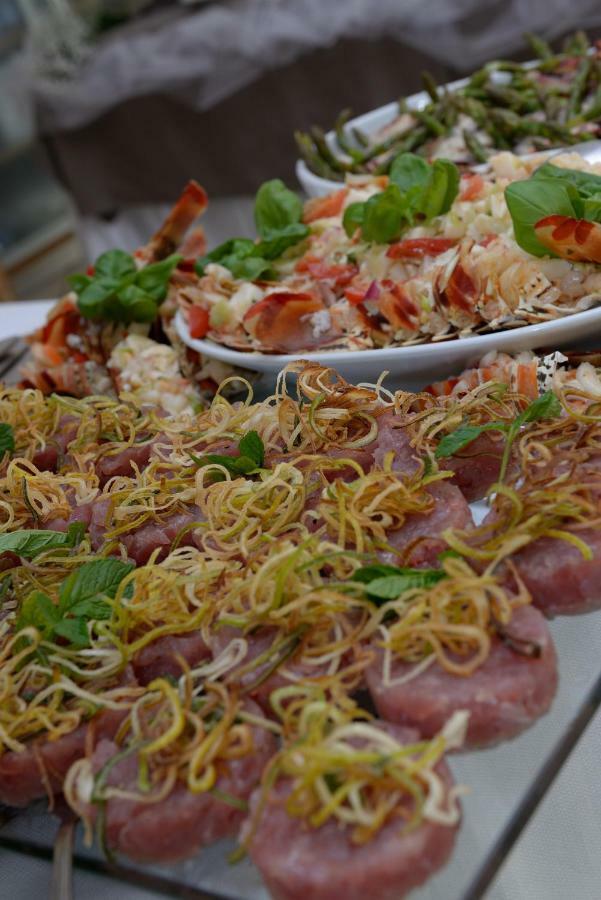 Hotel Ristorante Milton Вараце Екстериор снимка